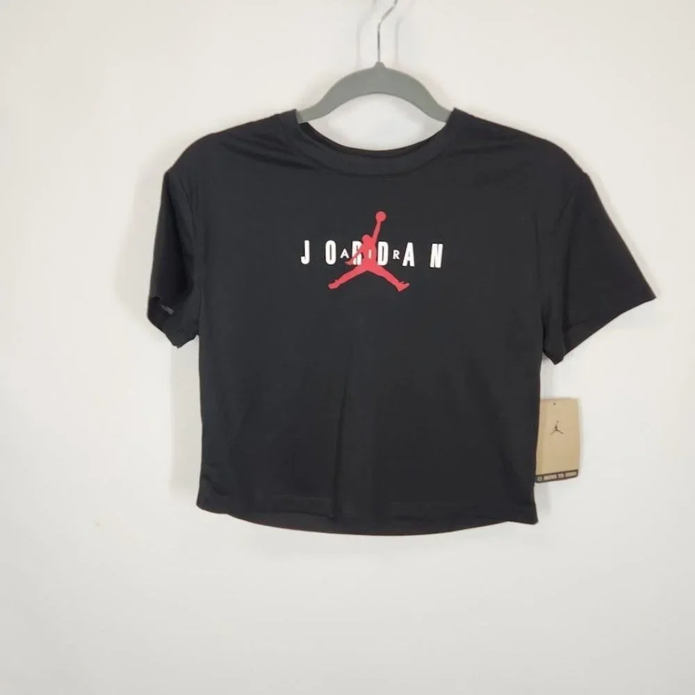 NWT Jordan Big Kids' T-Shirt in‎ Black Size Medium
